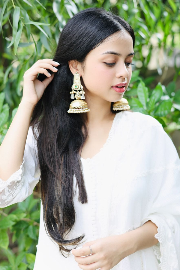 Nitanshi-Goel-8.jpg 9