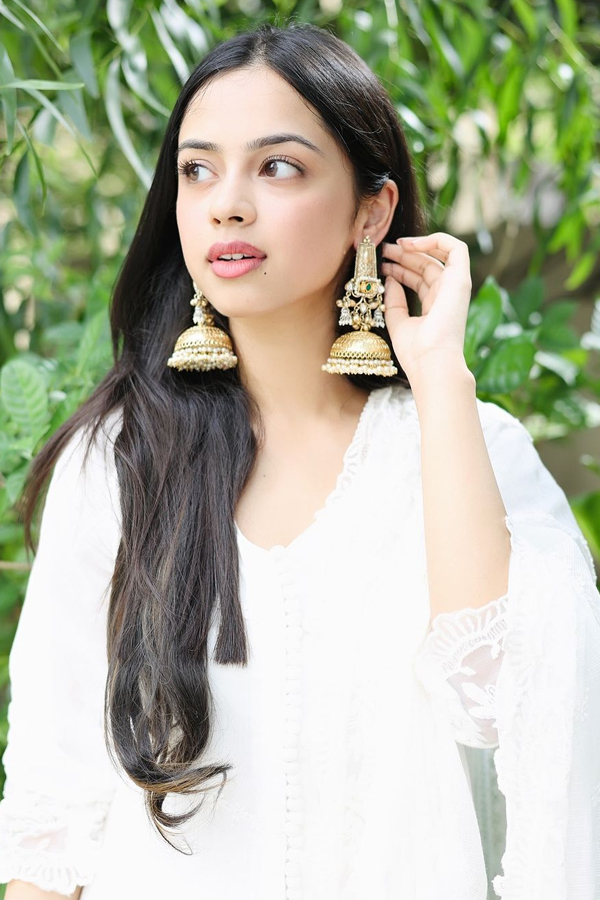 Nitanshi-Goel-9.jpg 10