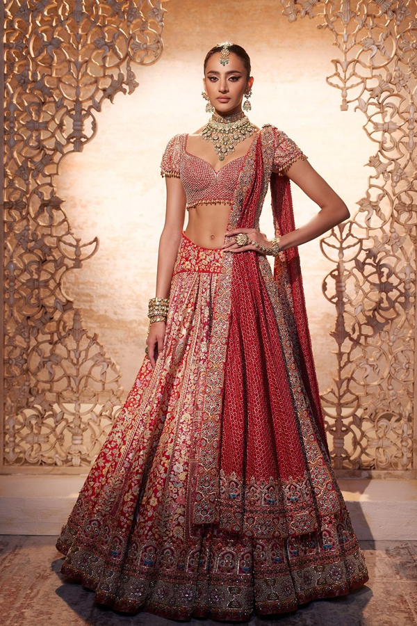 Tarun-Tahiliani-Bridal-Collection-1.jpg 2