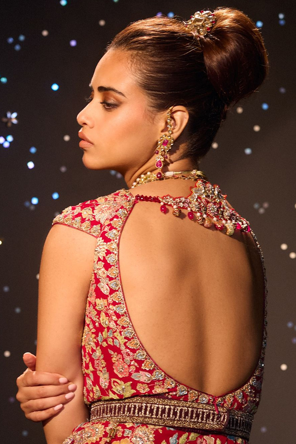 Tarun-Tahiliani-Bridal-Collection-10.jpg 11