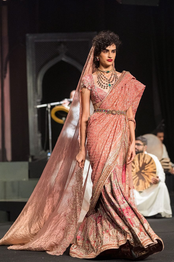 Tarun-Tahiliani-Bridal-Collection-6.jpg 7