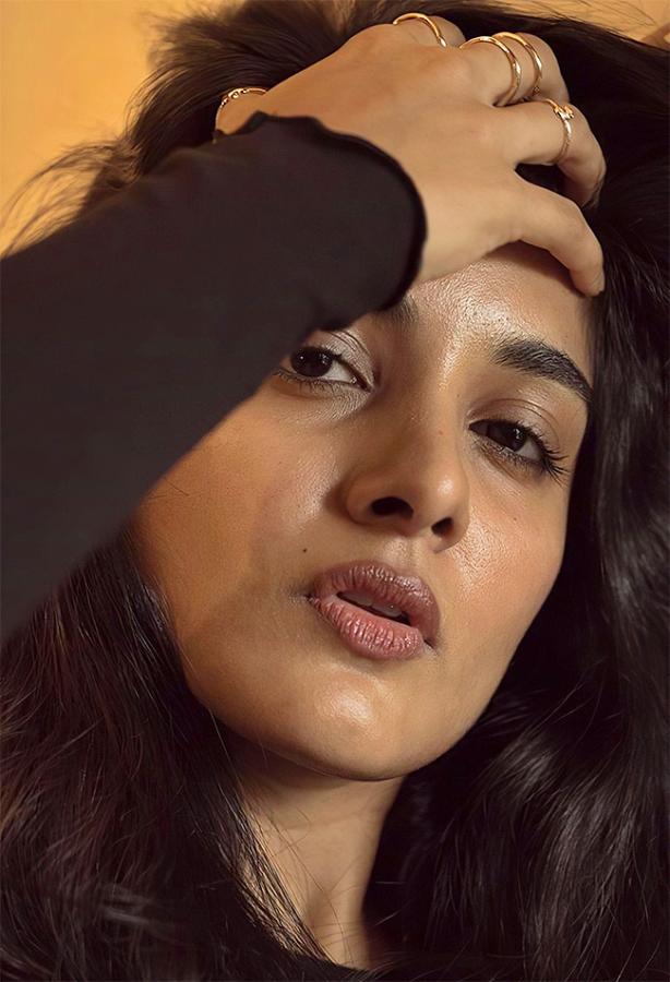 actress_20nivetha_20thomas_20photos_10.jpg 10