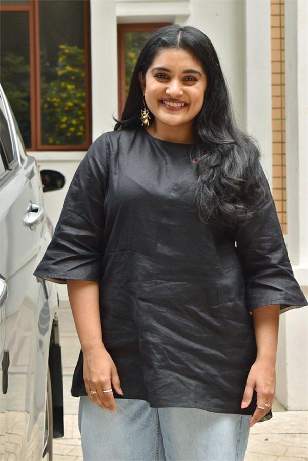 actress_20nivetha_20thomas_20photos_19.jpg 17