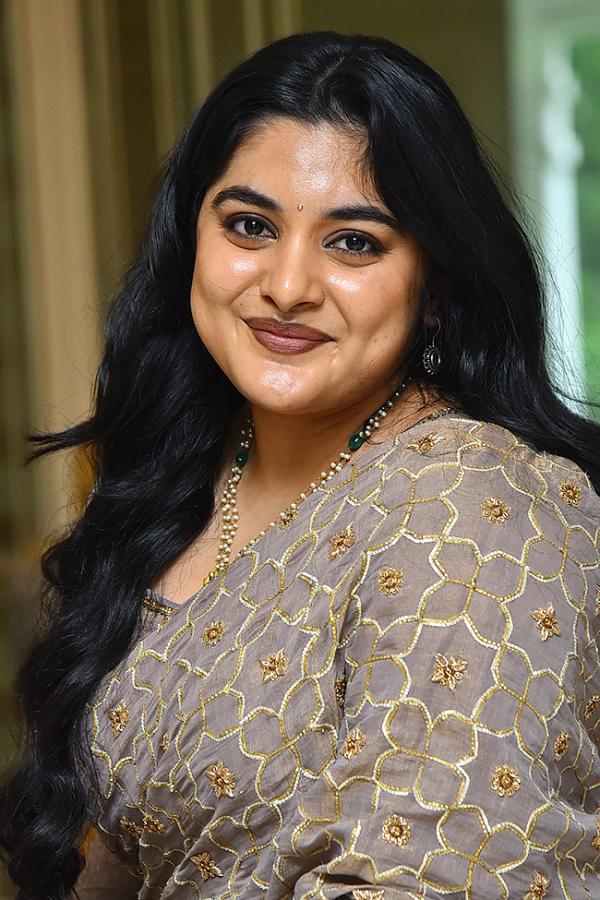 actress_20nivetha_20thomas_20photos_2.jpg 2