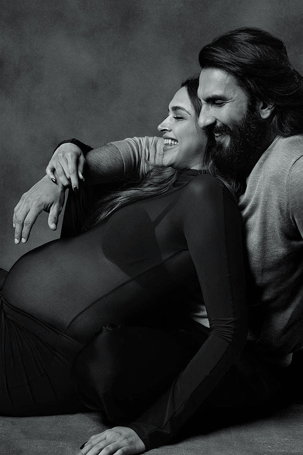 Deepika_20Padukone_2C_20Ranveer_20Singh_20share_20glimpses_20from_20pregnancy_20photoshoot_20_2810_29.jpg 11