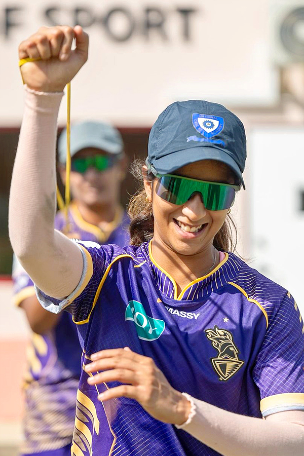 Jemimah_20Rodrigues_2C_20Smriti_20Mandhana_20among_20six_20Indians_20picked_20for_20BBL_20League_20Photos_20_2811_29.jpg 12