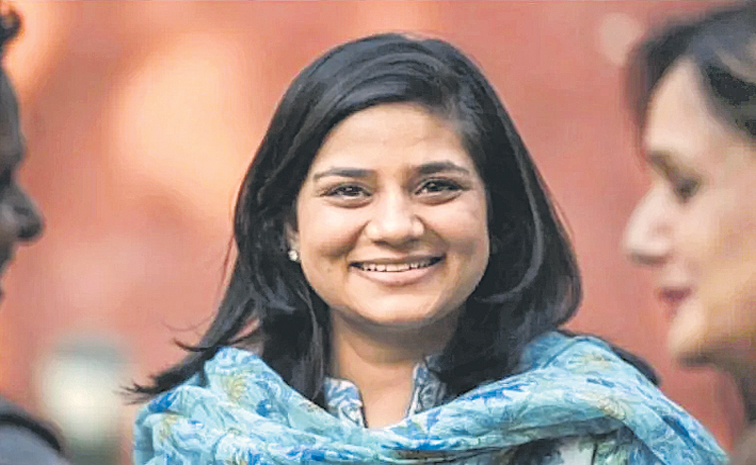 MUFTI-DAUGHTER.jpg