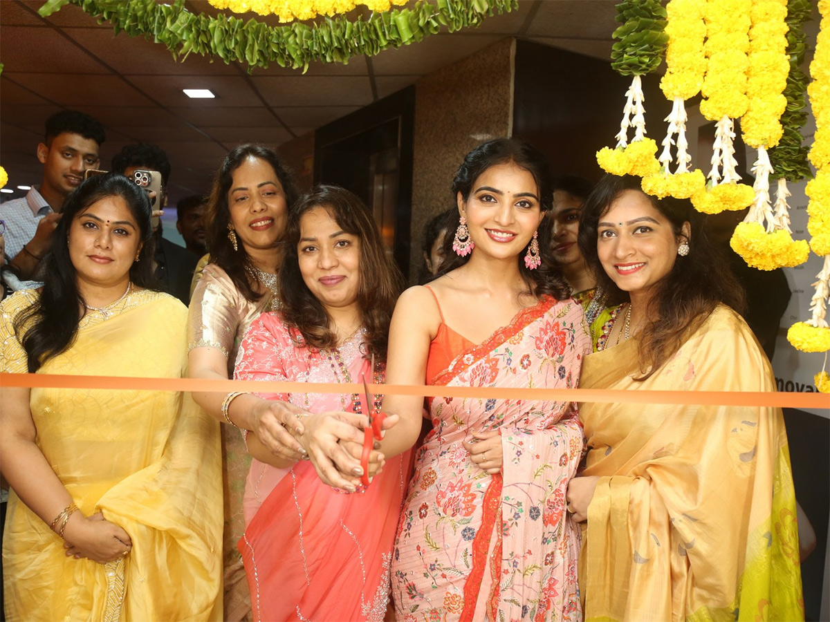 Ananya_20Nagalla_20Launched_20Rida_20Radiance_20Skin_20and_20Hair_20Clinic_20at_20Gachibowli_4.jpg 4