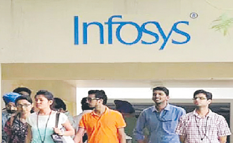 INFOSYS-EMPLOYEE.jpg