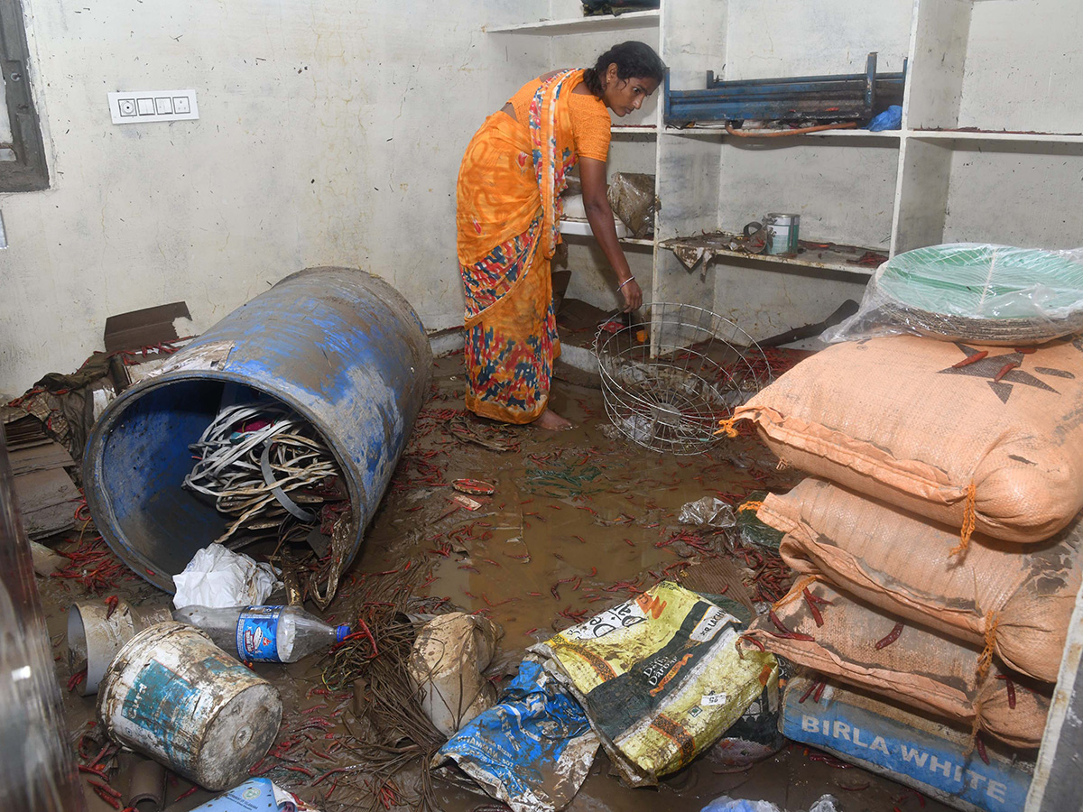 Khammam_20Floods_202024_20Photos__20_2811_29.jpg 11