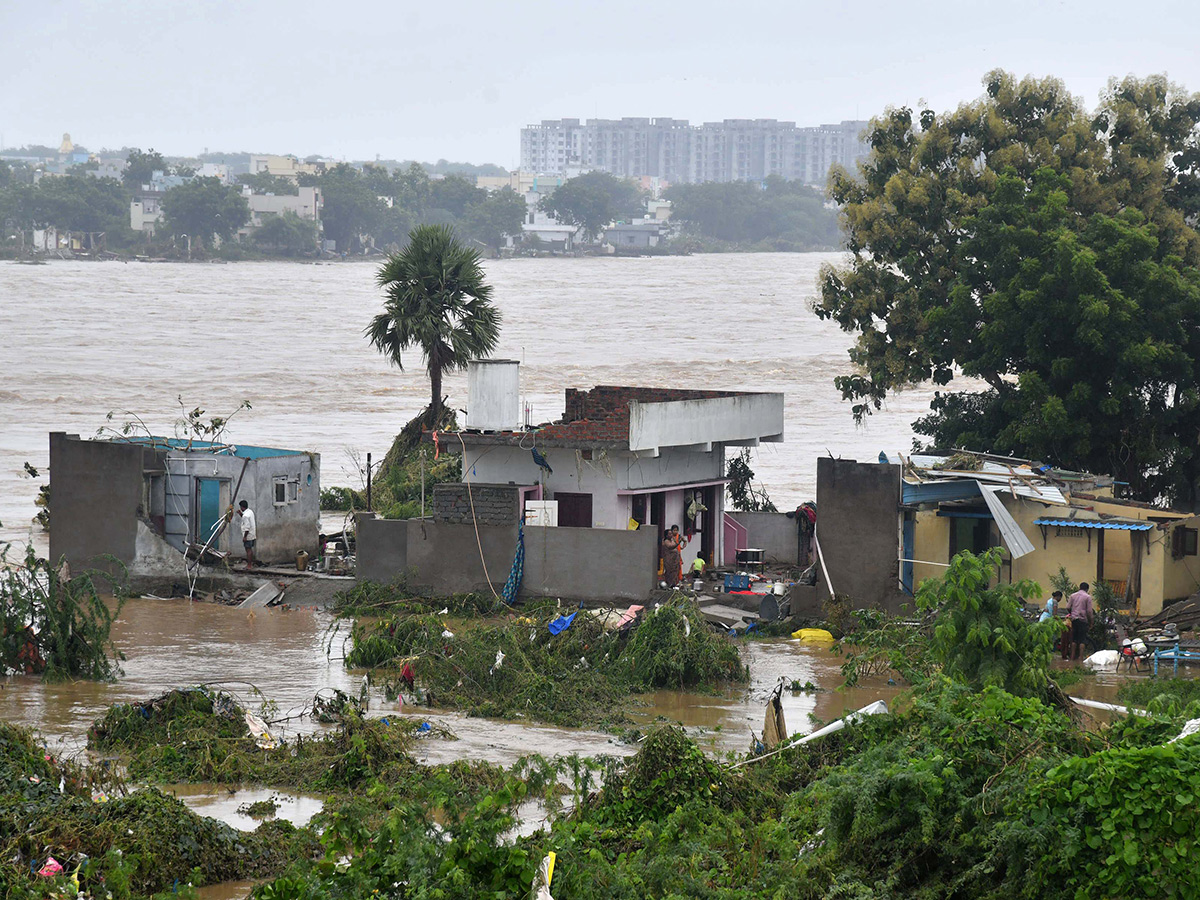 Khammam_20Floods_202024_20Photos__20_2821_29.jpg 21