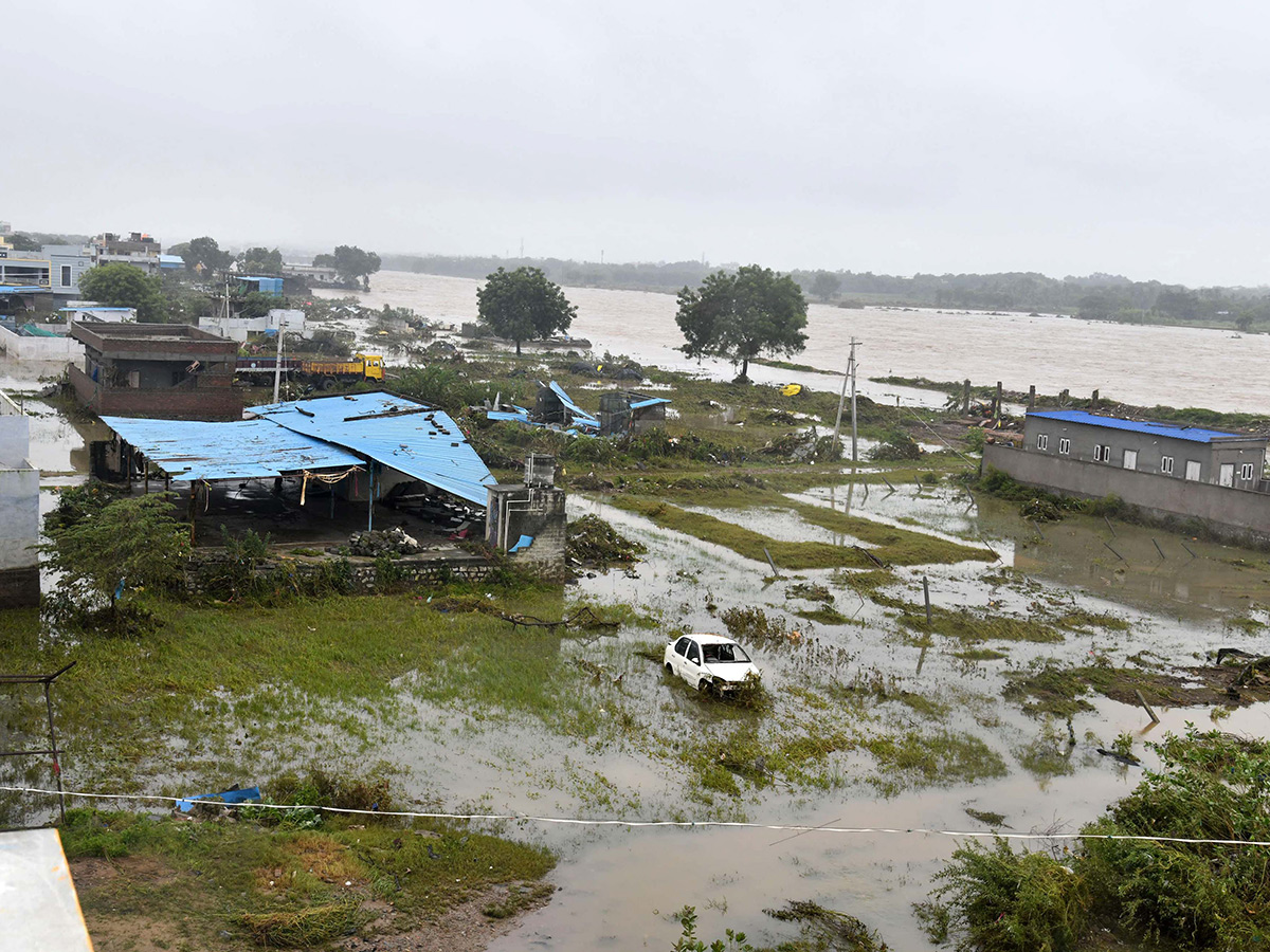 Khammam_20Floods_202024_20Photos__20_2829_29.jpg 29