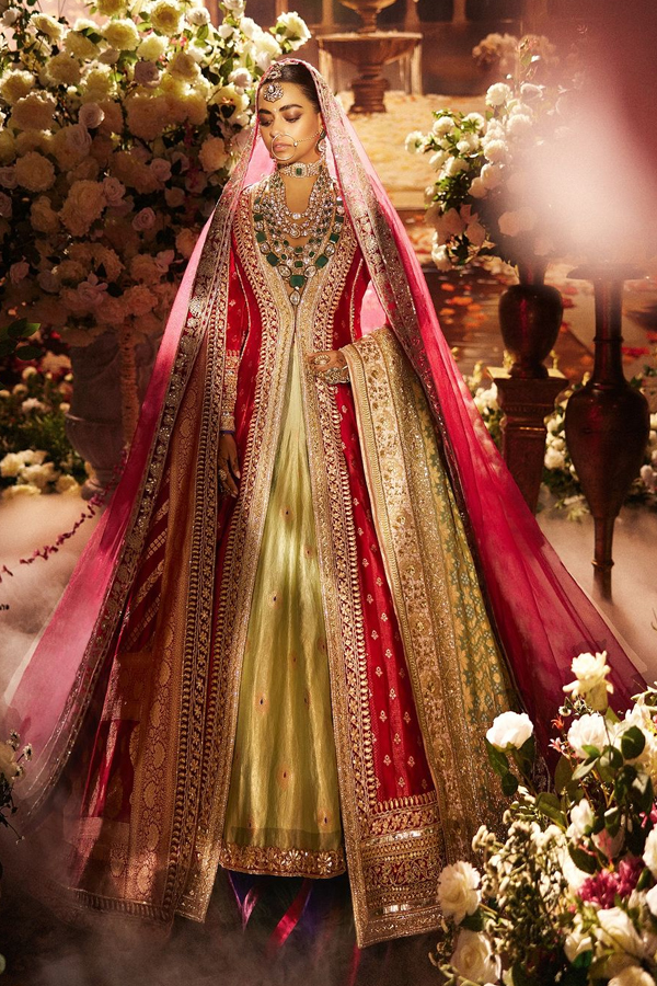 Manish-Malhotra-10.jpg 11