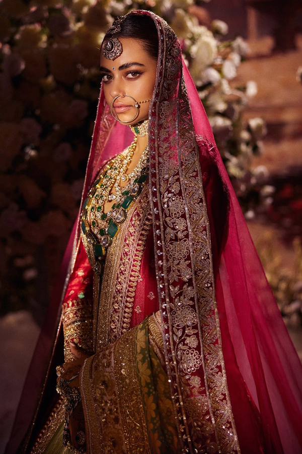 Manish-Malhotra-12.jpg 13