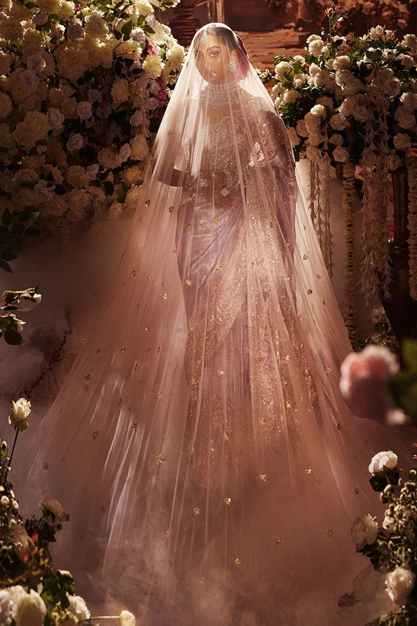 Manish-Malhotra-15.jpg 16