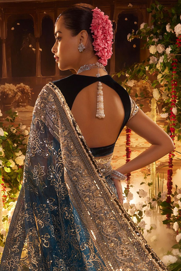 Manish-Malhotra-20.jpg 21