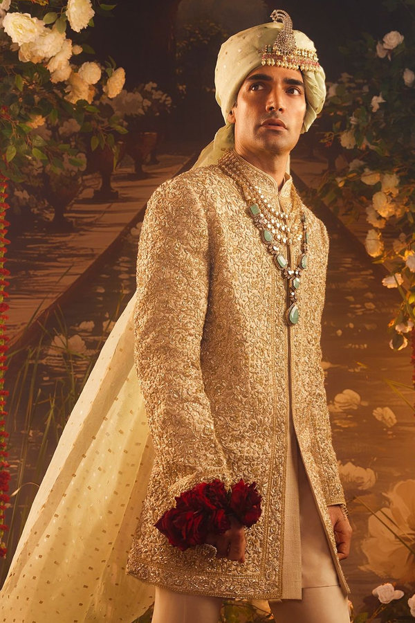 Manish-Malhotra-28.jpg 29