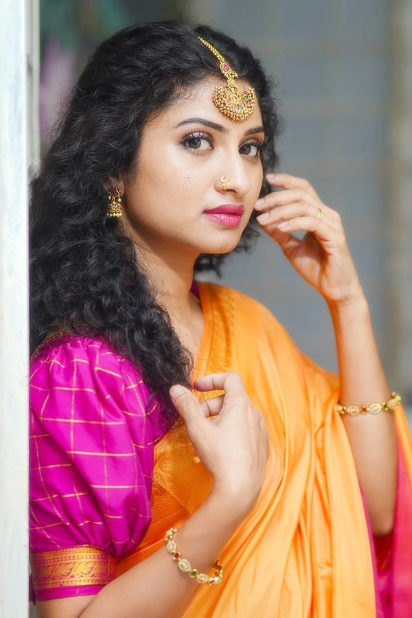 Vishnu-Priya-10.jpg 11