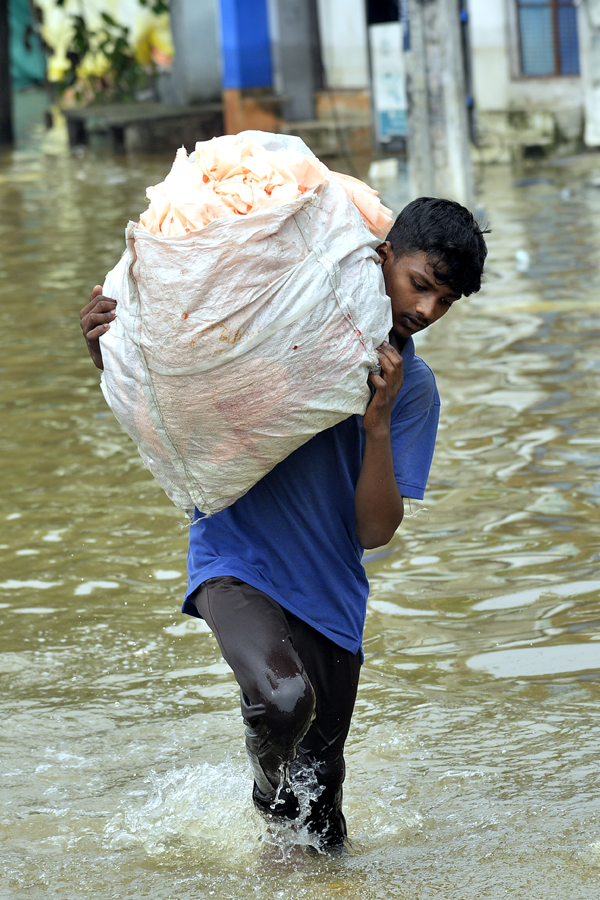 Ap-Floods-08.jpg 9