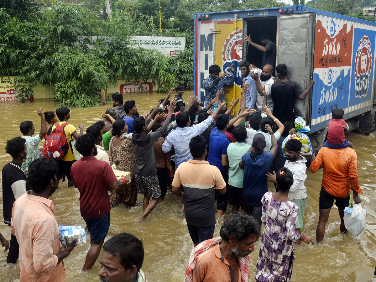 Ap-Floods-11.jpg 14