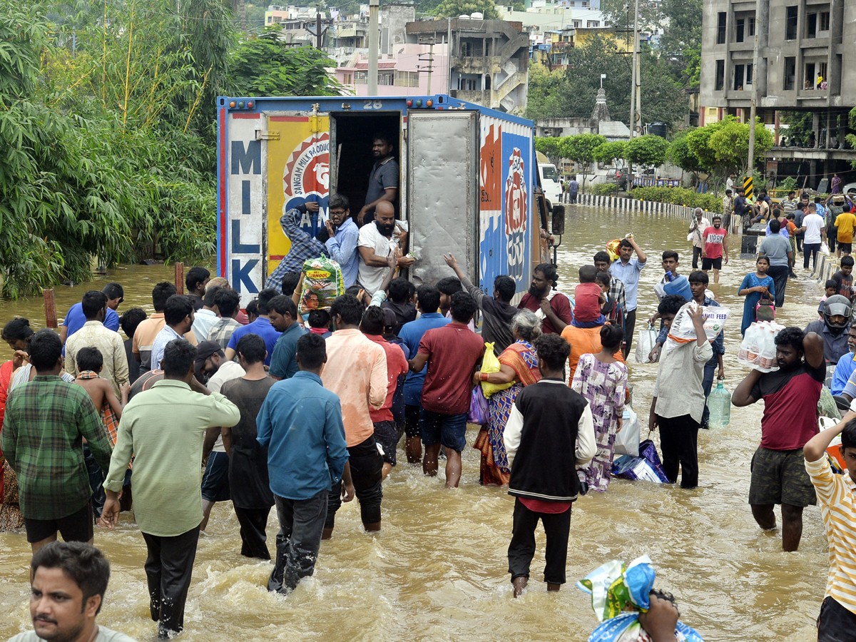 Ap-Floods-12.jpg 15