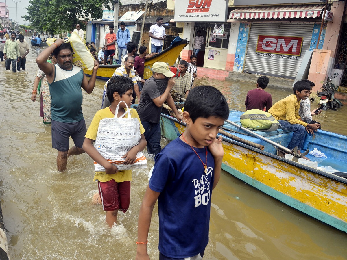 Ap-Floods-13.jpg 16
