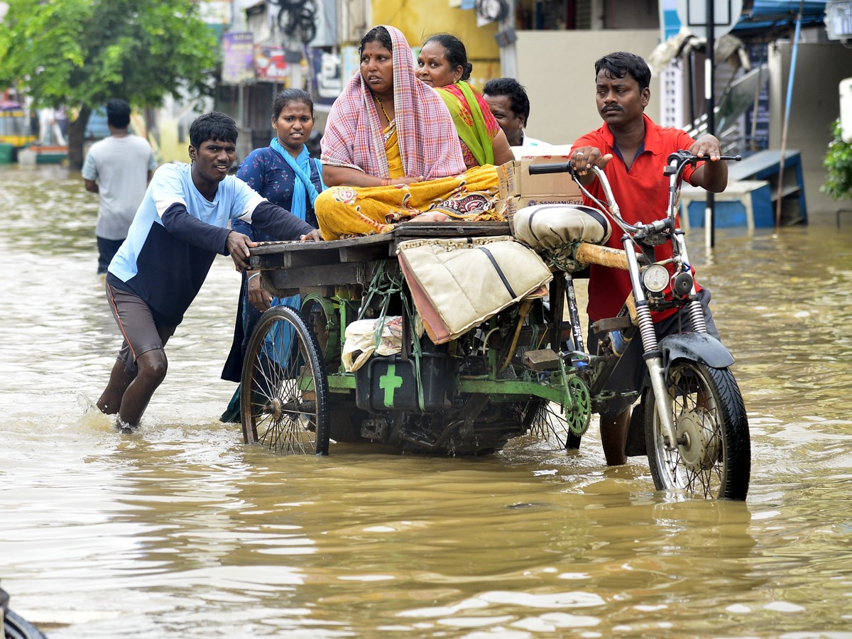 Ap-Floods-15.jpg 18