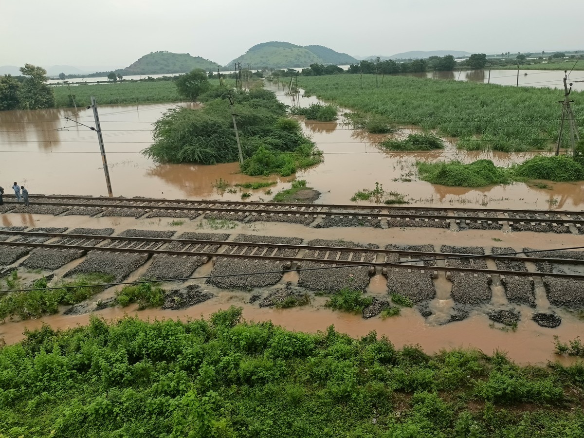 Ap-Floods-23.jpg 26