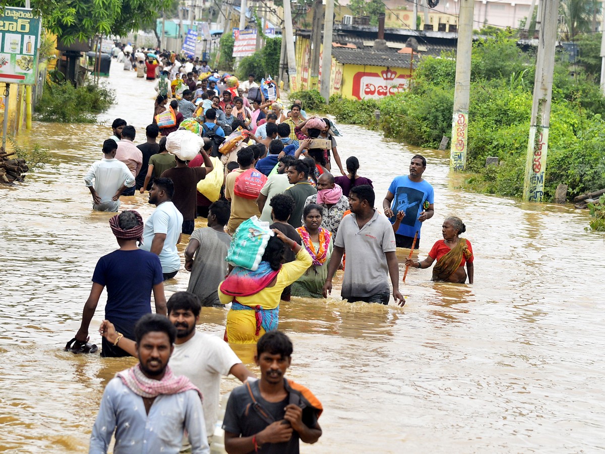 Ap-Floods-3.jpg 4