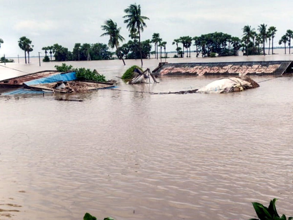 Ap-Floods-30.jpg 33