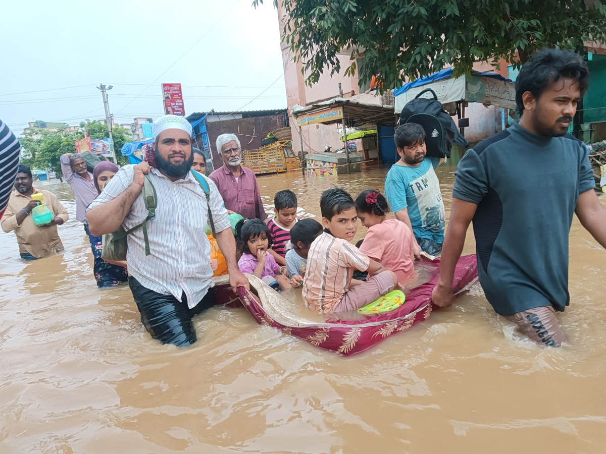 Ap-Floods-36.jpg 39