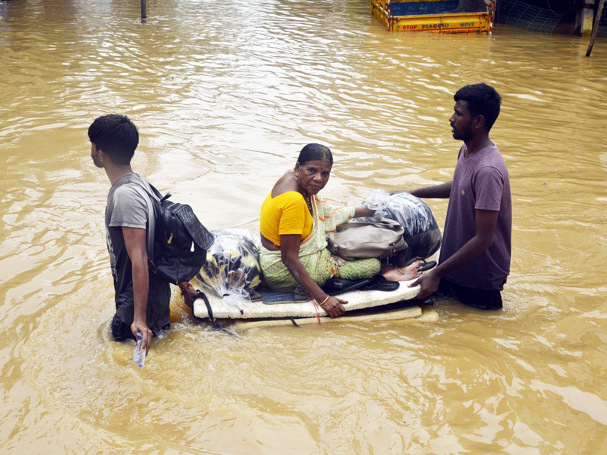 Ap-Floods-6.jpg 7
