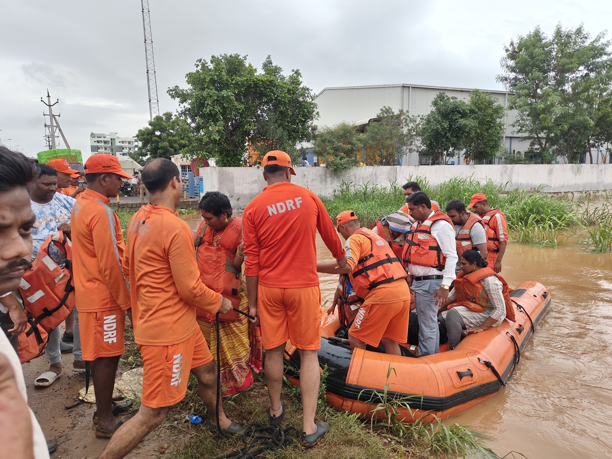 Ap-Floods-7.jpg 8
