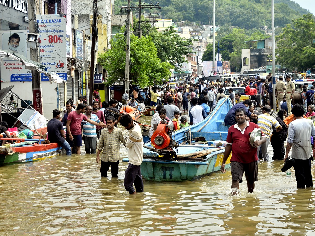 Ap-Floods-9.jpg 11