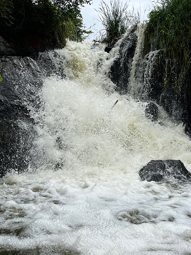 pedda_20amberpet_20water_20falls_20youth_20dangerously_20taking_20photos_11.jpg 11