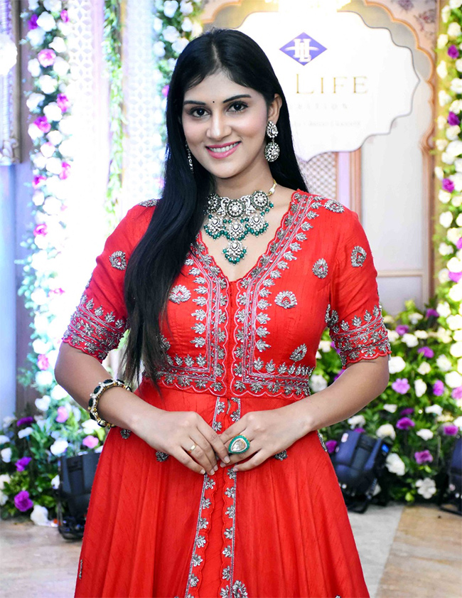 Actress_20Seerat_20Kapoor_20at_20hilife_20exhibition__20_289_29.jpg 9