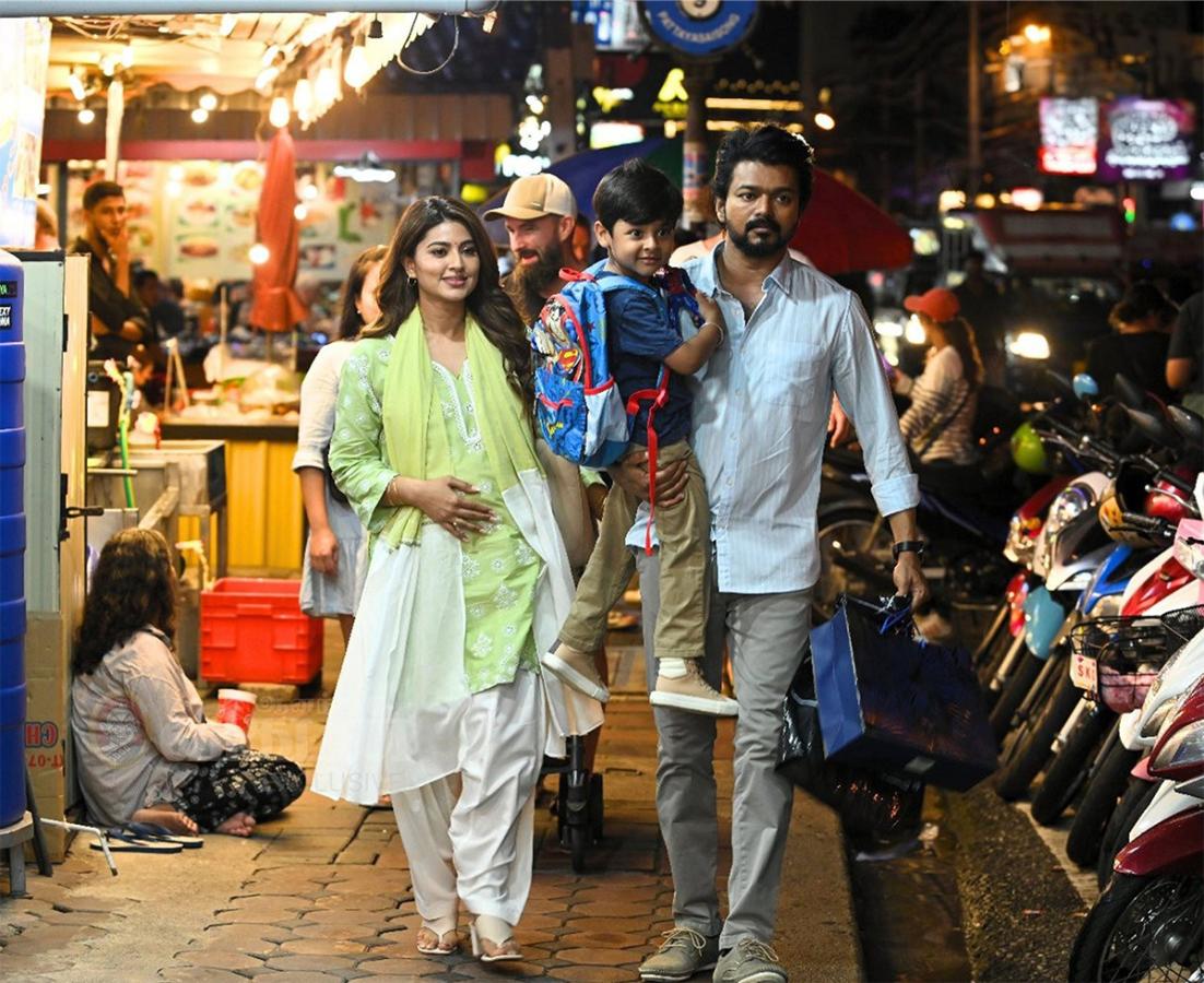 Vijay_20GOAT_20Movie_20HD_20Images__20_2811_29.jpg 11