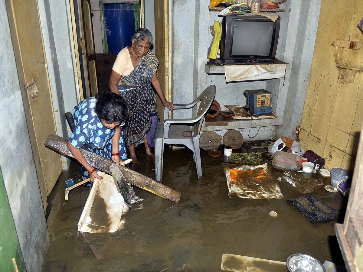 Vijayawada_20Flood_202024_20Photos__20_2834_29.jpg 34