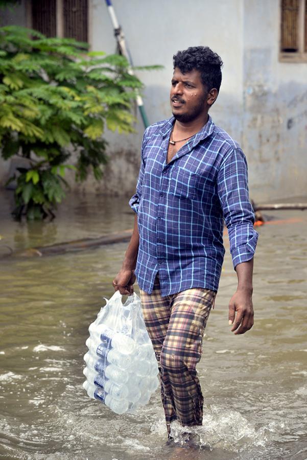 Vijayawada_20Flood_202024_20Photos__20_2836_29.jpg 36