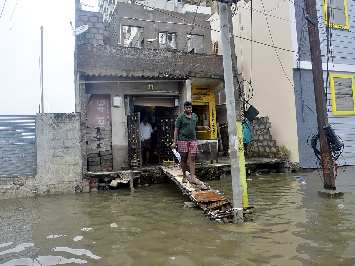 Vijayawada_20Flood_202024_20Photos__20_2838_29.jpg 38