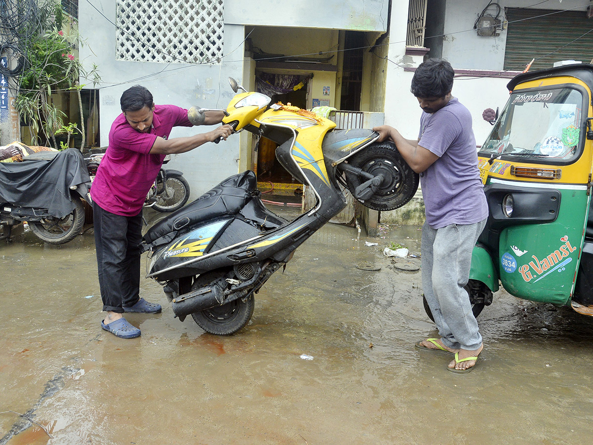 Vijayawada_20Flood_202024_20Photos__20_2841_29.jpg 41