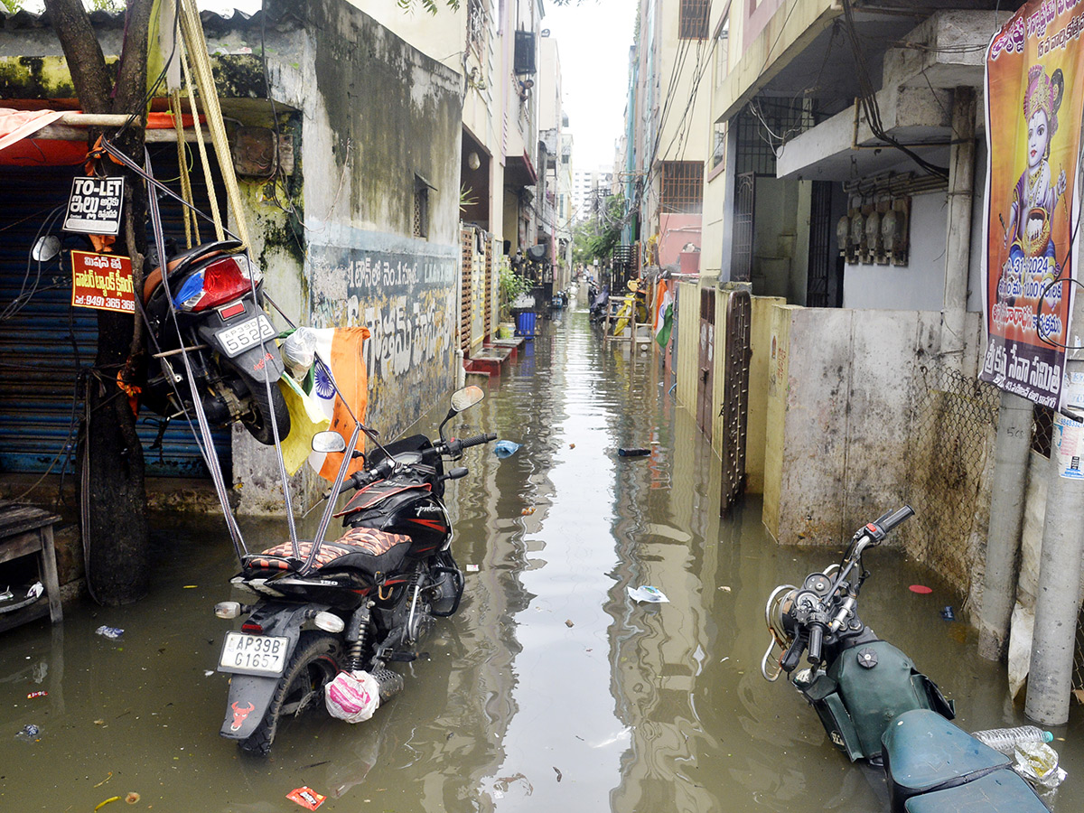 Vijayawada_20Flood_202024_20Photos__20_2846_29.jpg 46