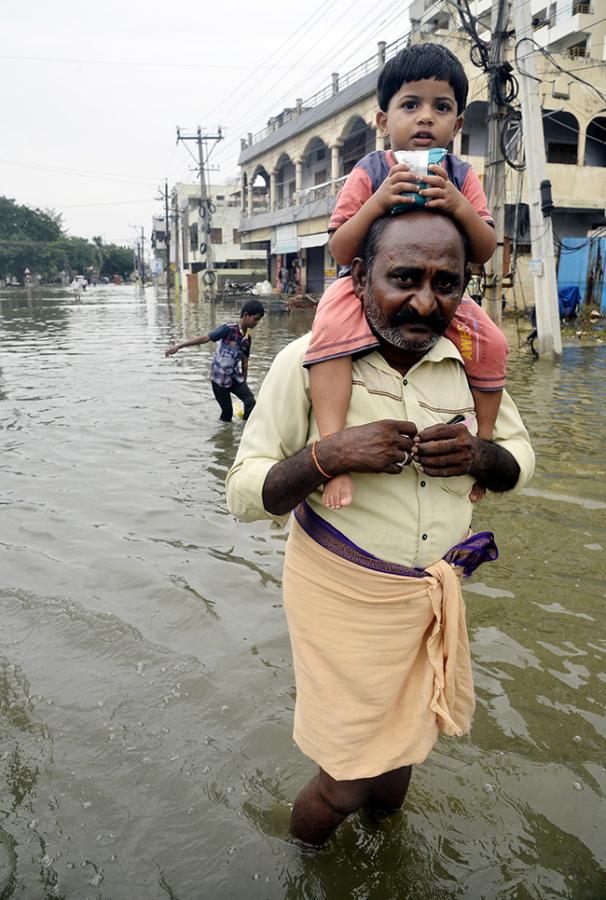 Vijayawada_20Flood_202024_20Photos__20_2855_29.jpg 55