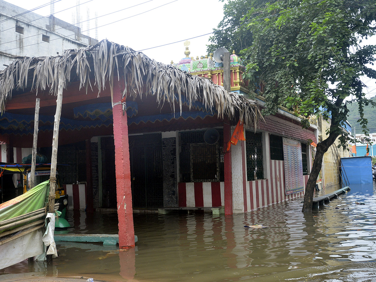 Vijayawada_20Flood_202024_20Photos__20_2862_29.jpg 62
