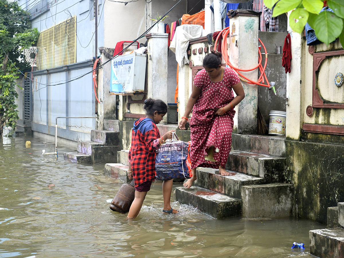 Vijayawada_20Flood_202024_20Photos__20_2863_29.jpg 63