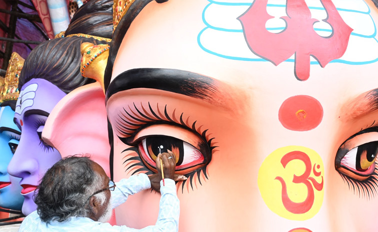 _20Khairatabad_20Ganesh_20eye_20painting_202024_20photos_20_288_29.jpg 8