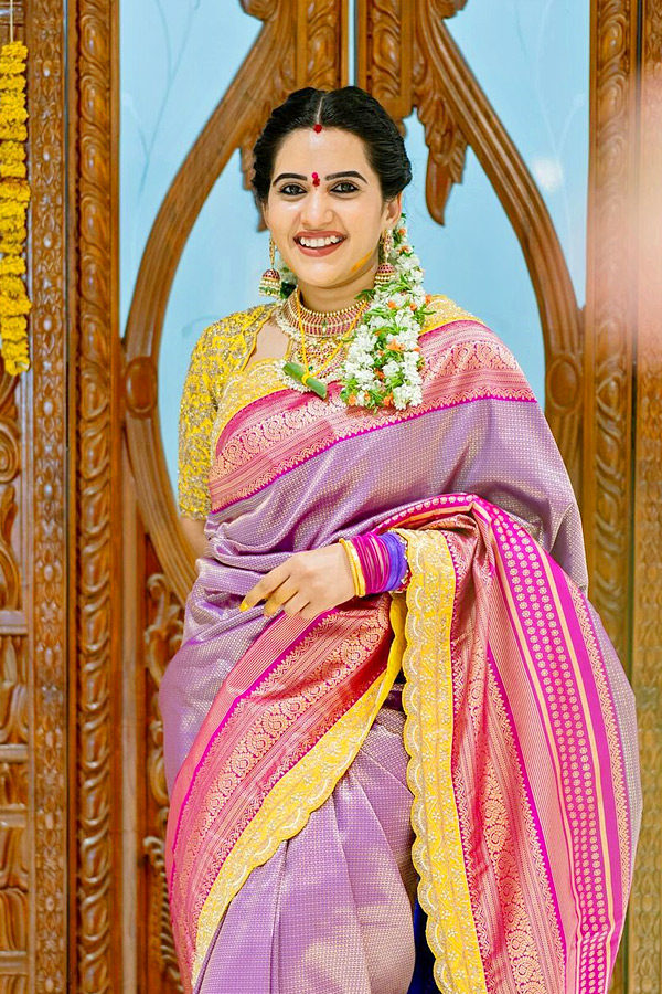 Anchor_20Sravanthi_20Chokarapu_20perform_20Pooja_20Photos_20_281_29.jpg 2