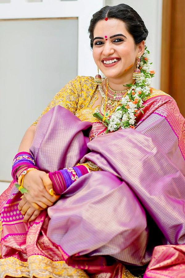 Anchor_20Sravanthi_20Chokarapu_20perform_20Pooja_20Photos_20_283_29.jpg 4