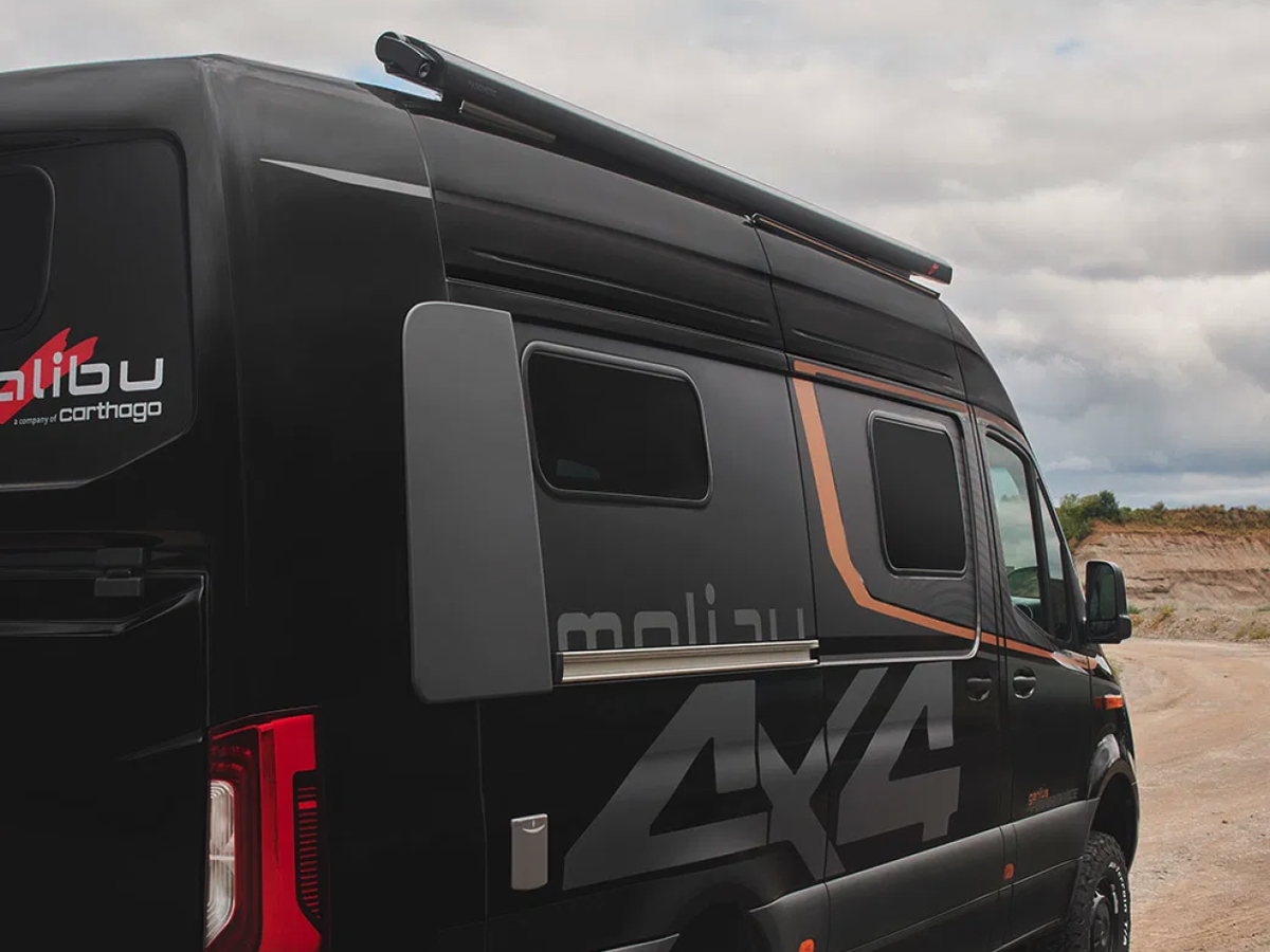 Mercedes-Sprinter-11.jpg 12