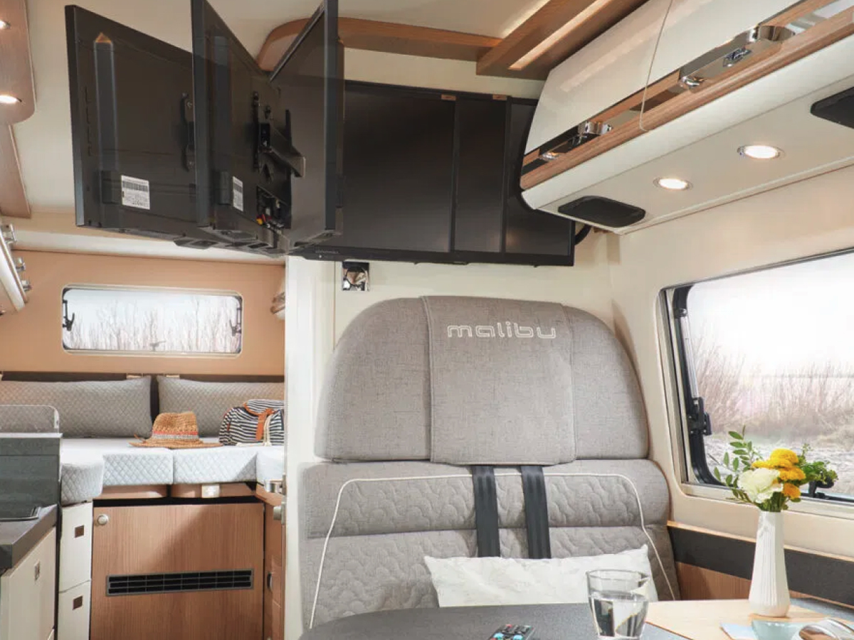 Mercedes-Sprinter-18.jpg 19